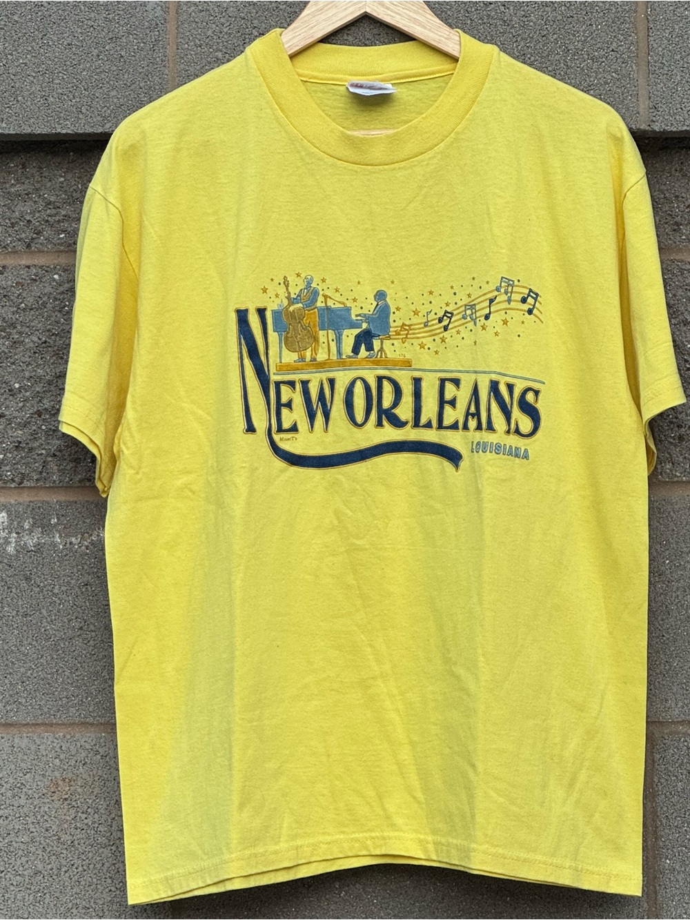 Men’s Vintage 90’s Single Stitch Yellow Embroidered New Orleans T-Shirt Large